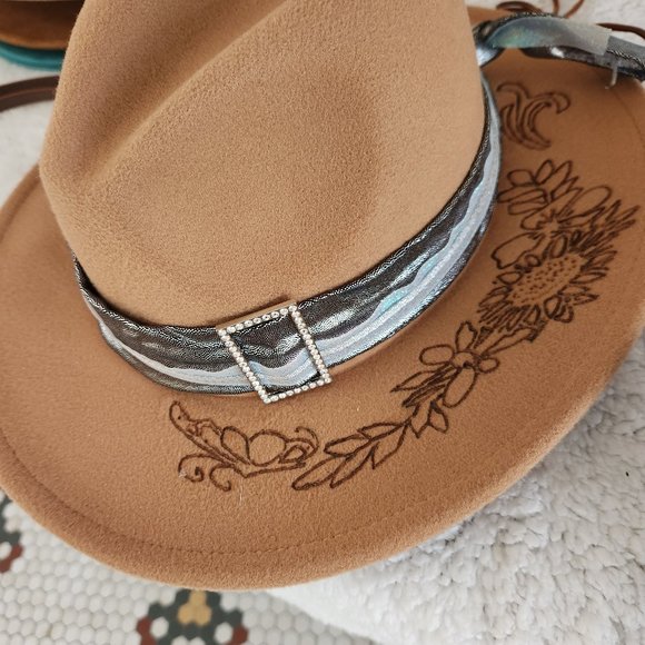 NWOT Burned hat with floral design